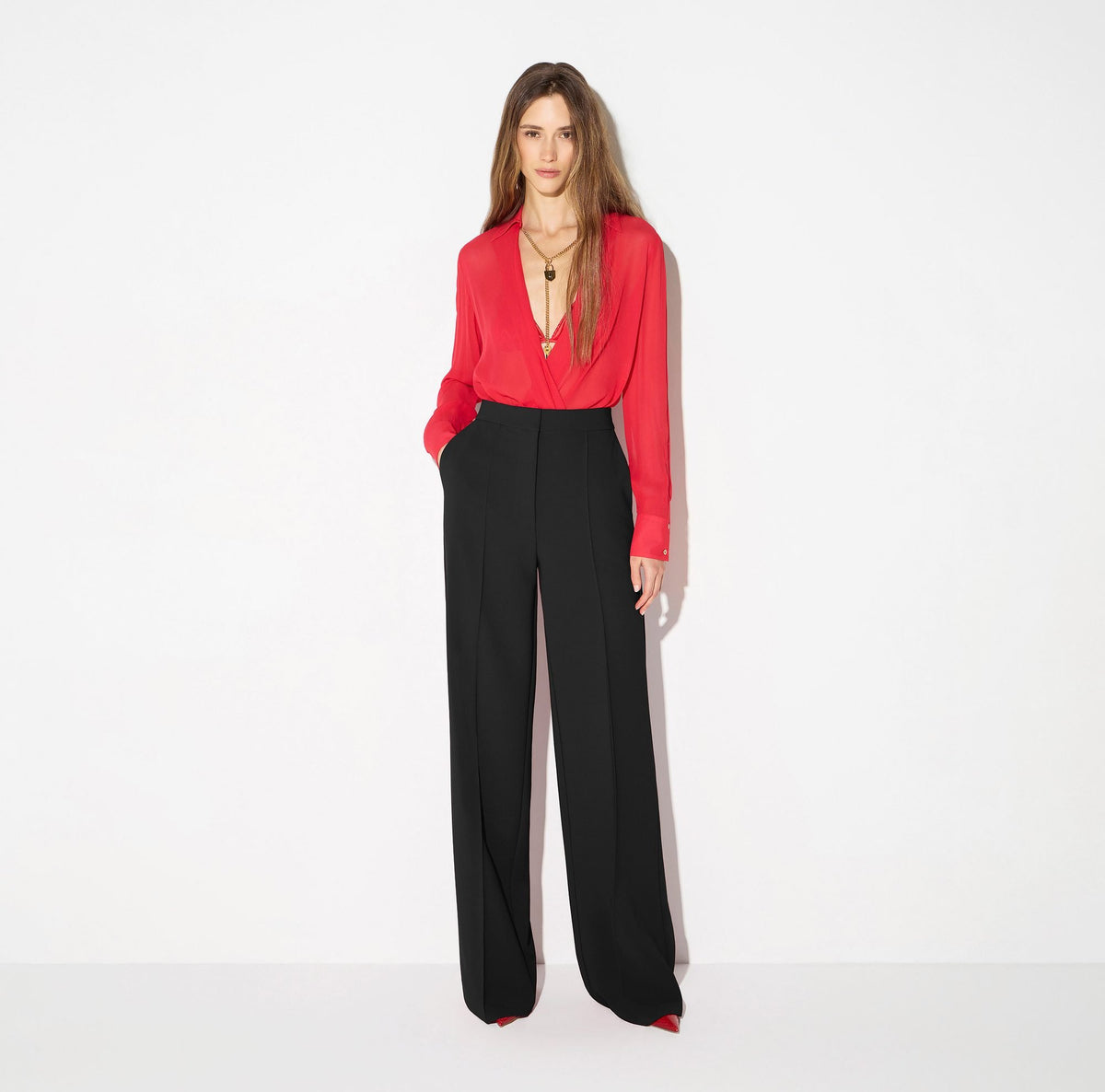 Body in georgette con catena gioiello