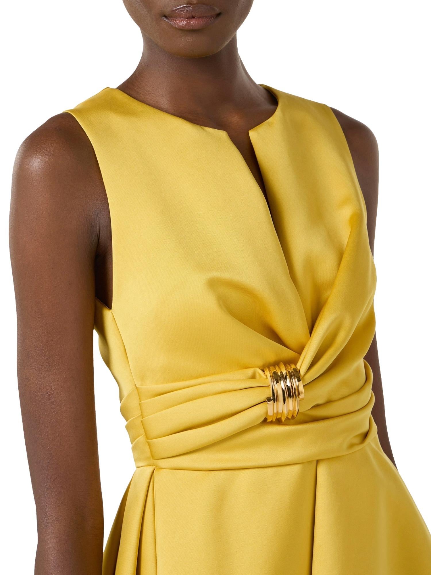 Elisabetta Franchi Abito con fermanodo gioiello