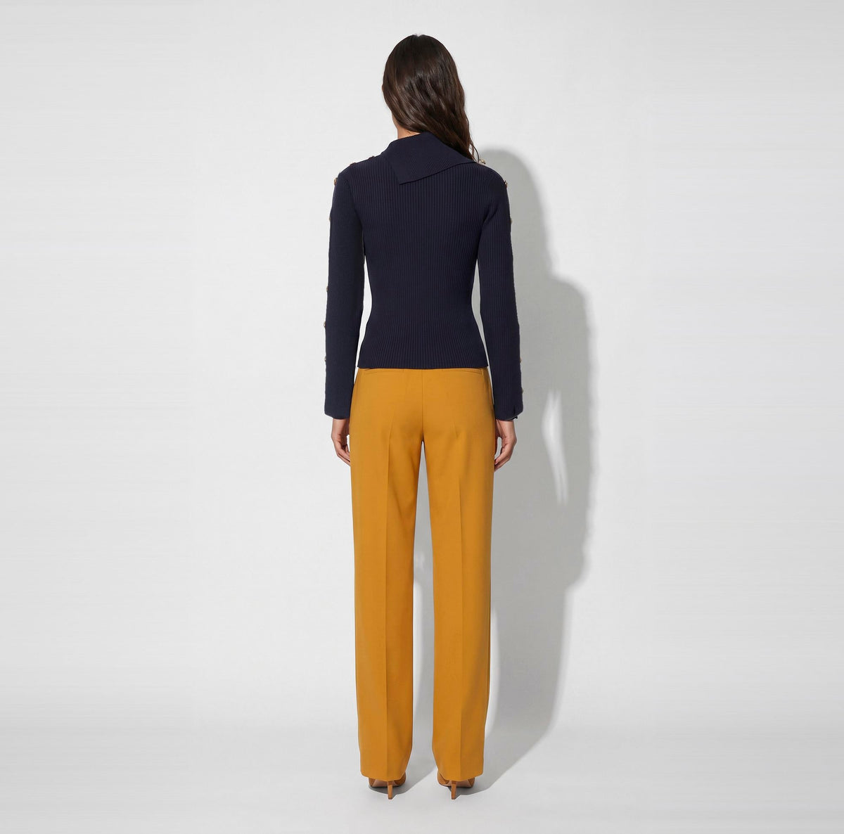 Pullover in maglia con bottoni gioiello