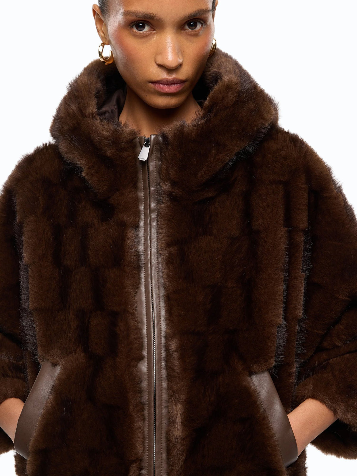 Giacca blouson effetto pelliccia con cappuccio