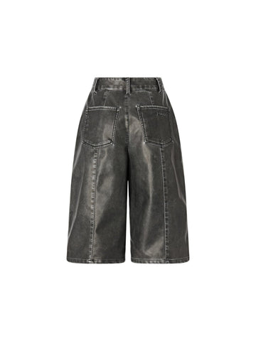Bermuda Oversize con Ricamo Logo Posteriore