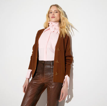 Cardigan in maglia con bottoni gioiello
