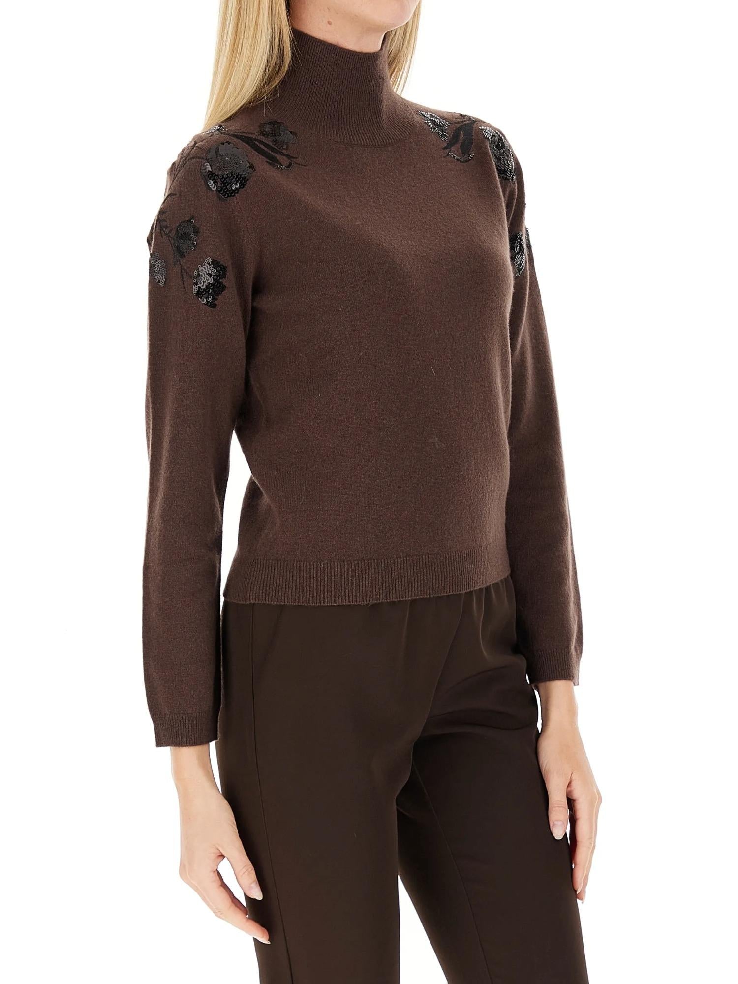 Ermanno Firenze Maglia a dolcevita con ricami floreali