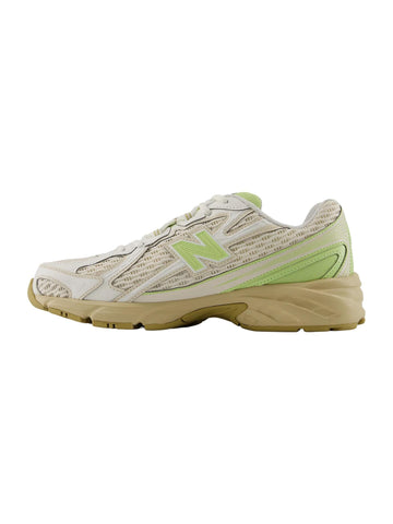 New Balance 740