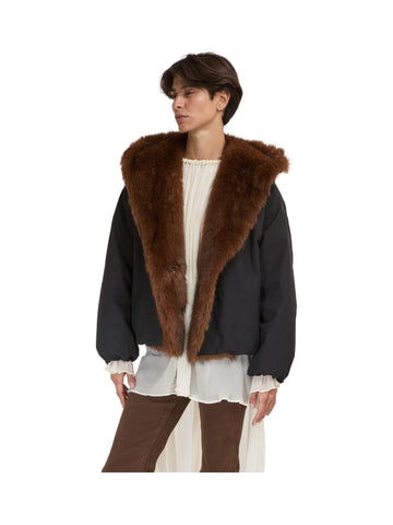 Bomber Corto con Cappuccio Interno Pelliccia