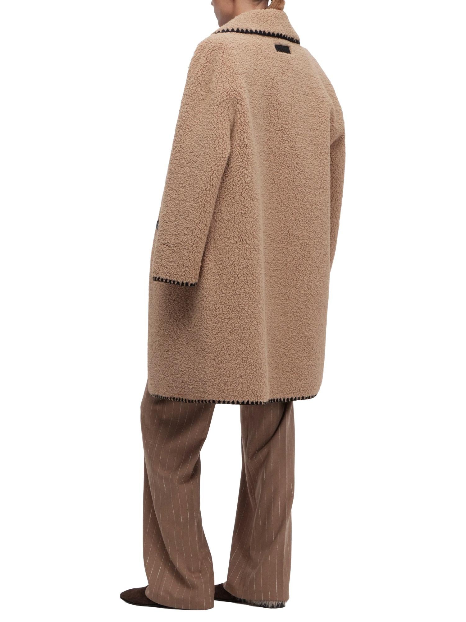 Ermanno Firenze Cappotto doppiopetto in montone ecologico