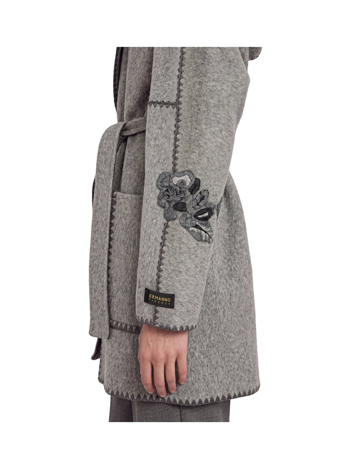 Cappotto Corto con Cappuccio Double con Ricami in Lana