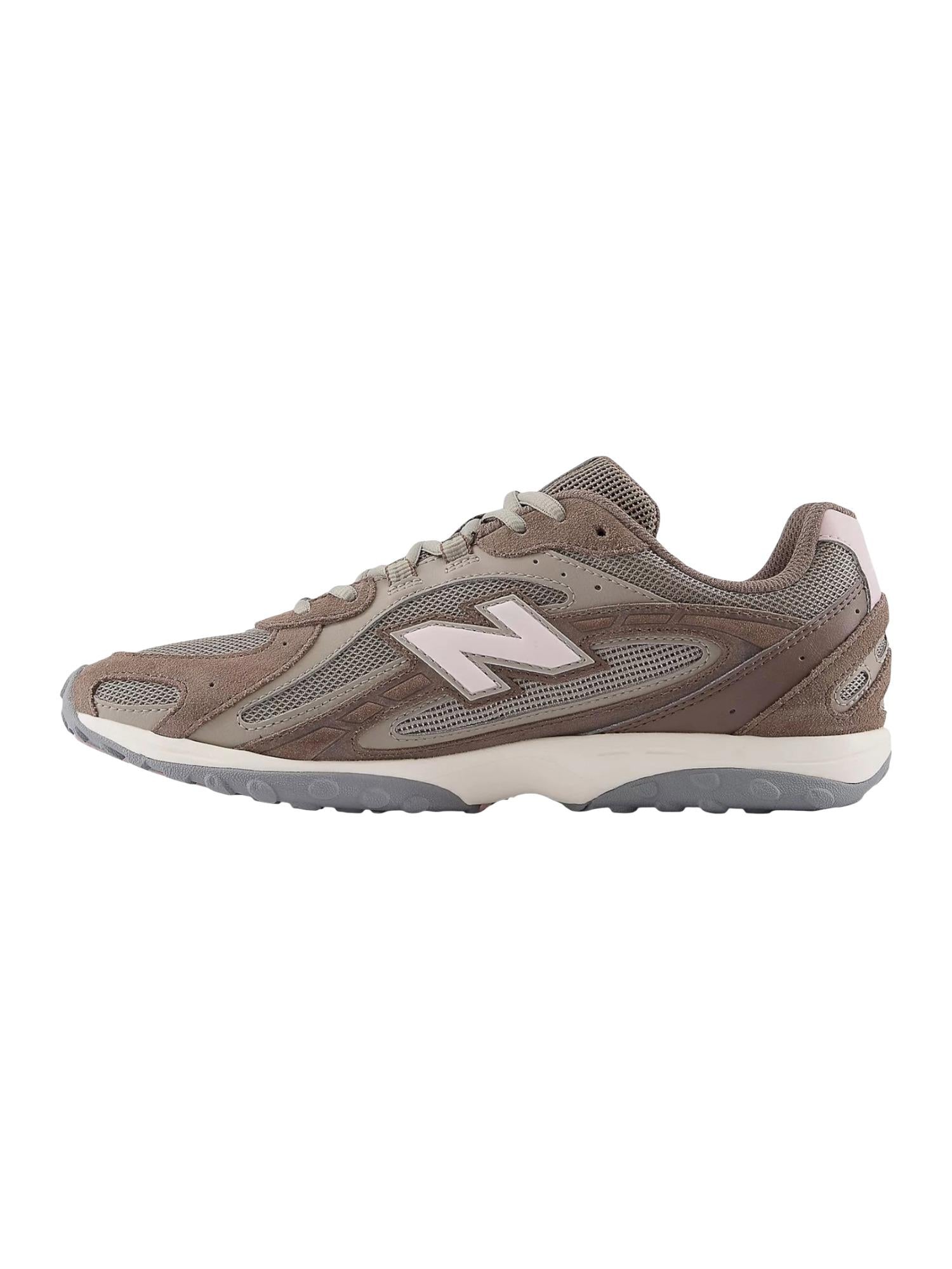 New Balance 204L