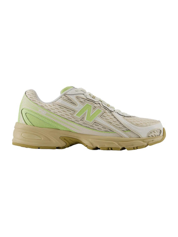 New Balance 740